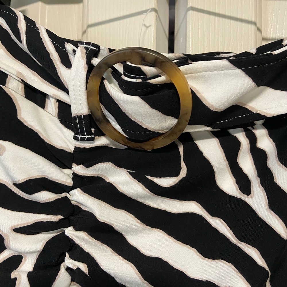 White House Black Market Zebra Print Pencil Skirt. - Picture 6 of 15